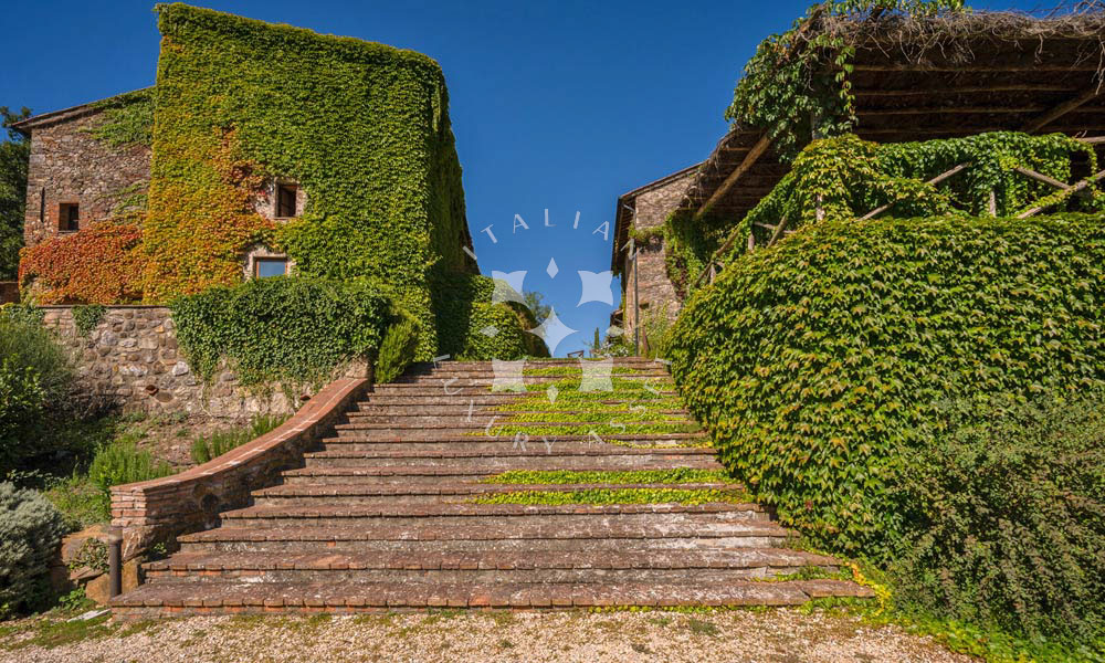 Country Estate Chiusdino Siena Tuscany Italy Pool