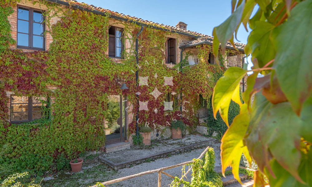 Country Estate Chiusdino Siena Tuscany Italy Pool