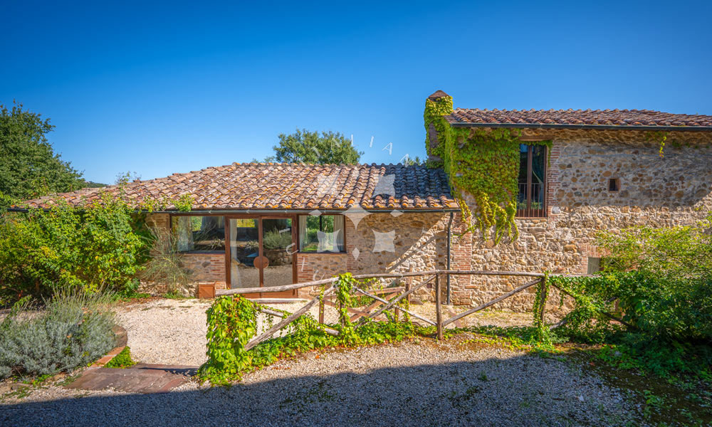Country Estate Chiusdino Siena Tuscany Italy Pool