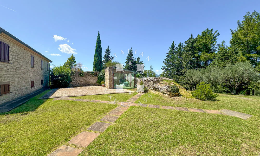 Estate Cupramontana Marche Italy Historical