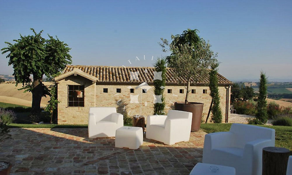 Estate Hotel Trecastelli Ancona Marche Italy Pool