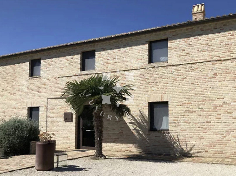 Estate Hotel Trecastelli Ancona Marche Italy Pool