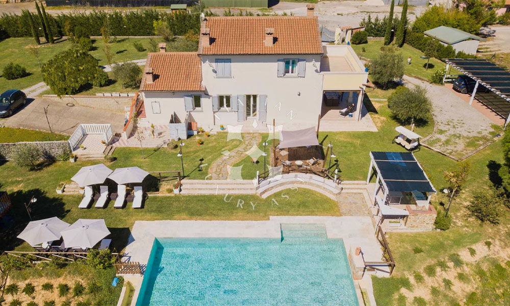 Modern Villa Cortona Arezzo Tuscany Italy Pool