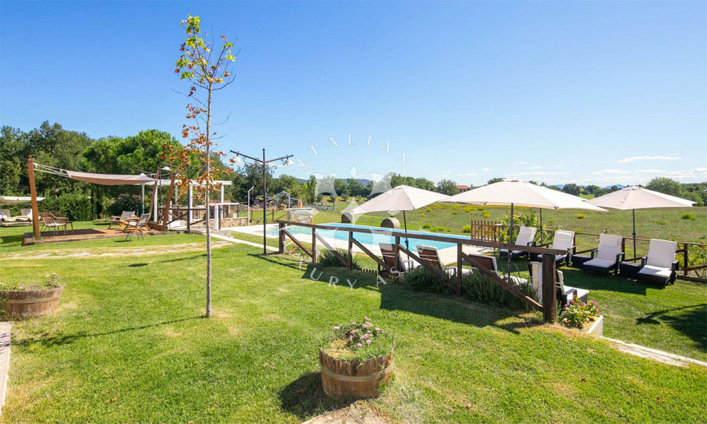 Modern Villa Cortona Arezzo Tuscany Italy Pool