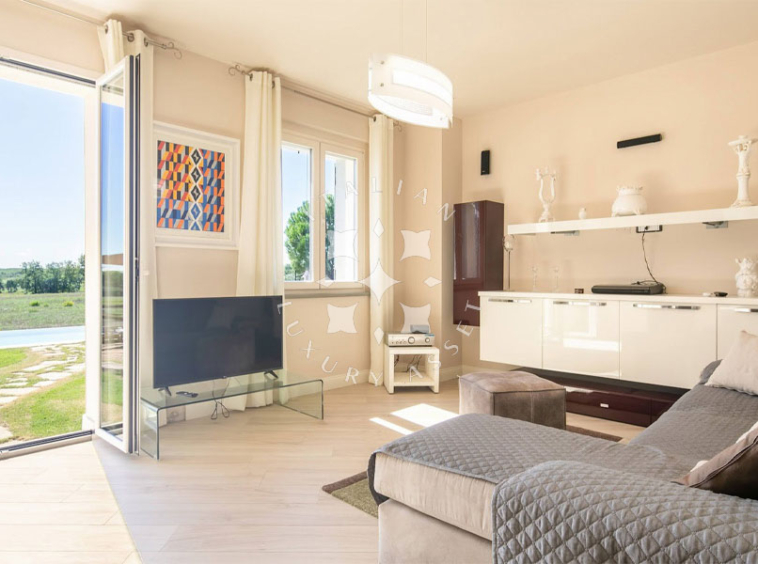 Modern Villa Cortona Arezzo Tuscany Italy Pool