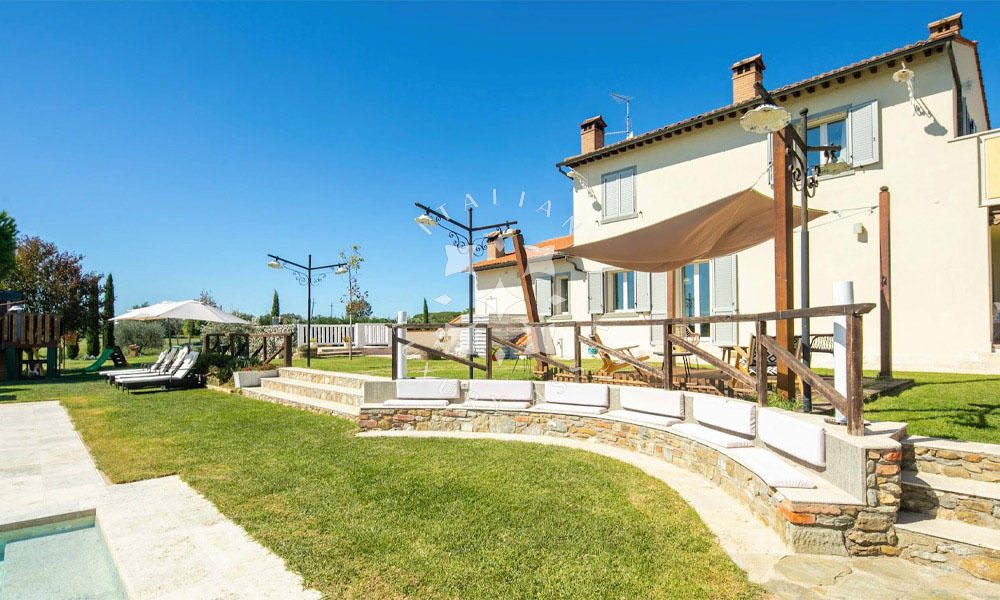Modern Villa Cortona Arezzo Tuscany Italy Pool