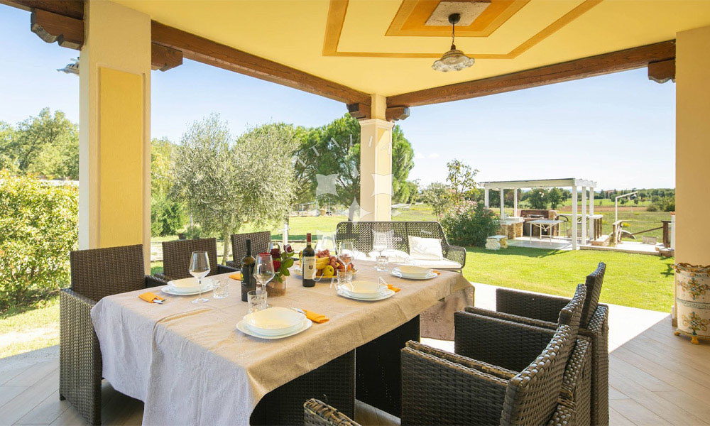 Modern Villa Cortona Arezzo Tuscany Italy Pool