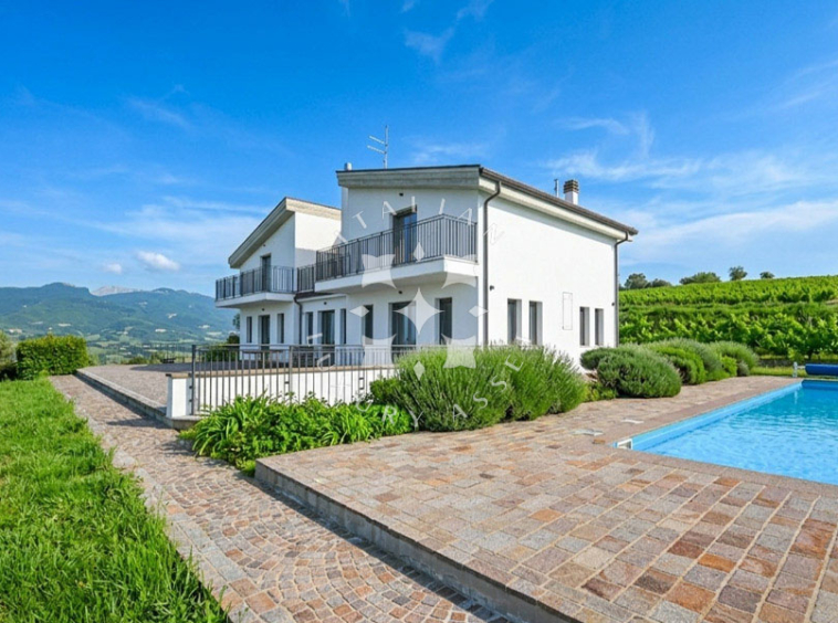 Villa Penne Pescara Abruzzo Italy Pool
