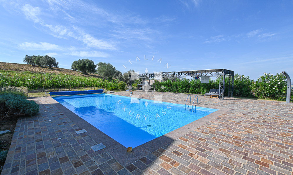 Villa Penne Pescara Abruzzo Italy Pool