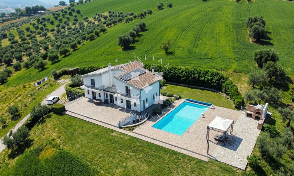 Villa Penne Pescara Abruzzo Italy Pool