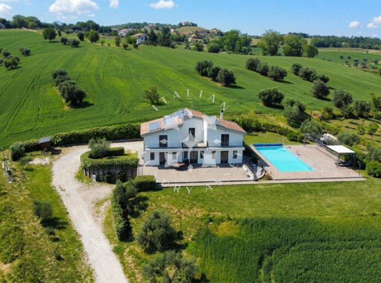 Villa Penne Pescara Abruzzo Italy Pool