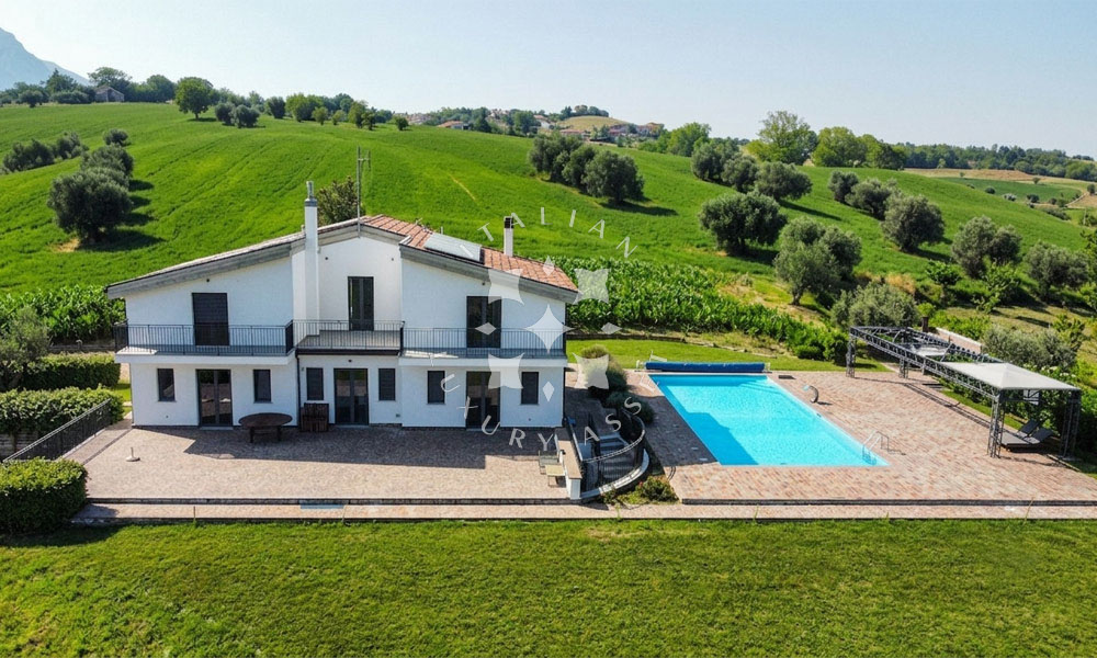 Villa Penne Pescara Abruzzo Italy Pool