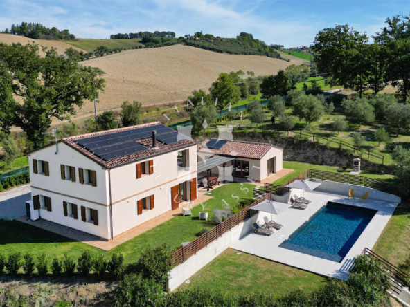 Country House Mogliano Marche Pool Panorama