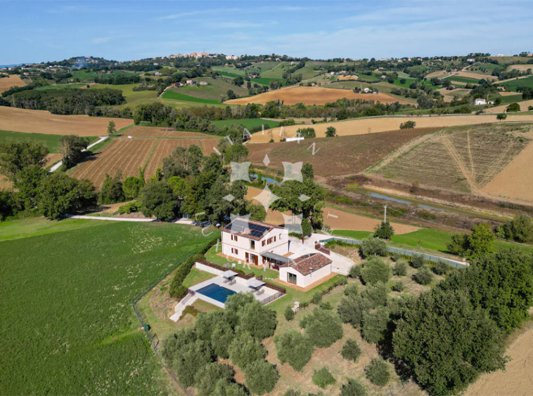 Country House Mogliano Marche Pool Panorama