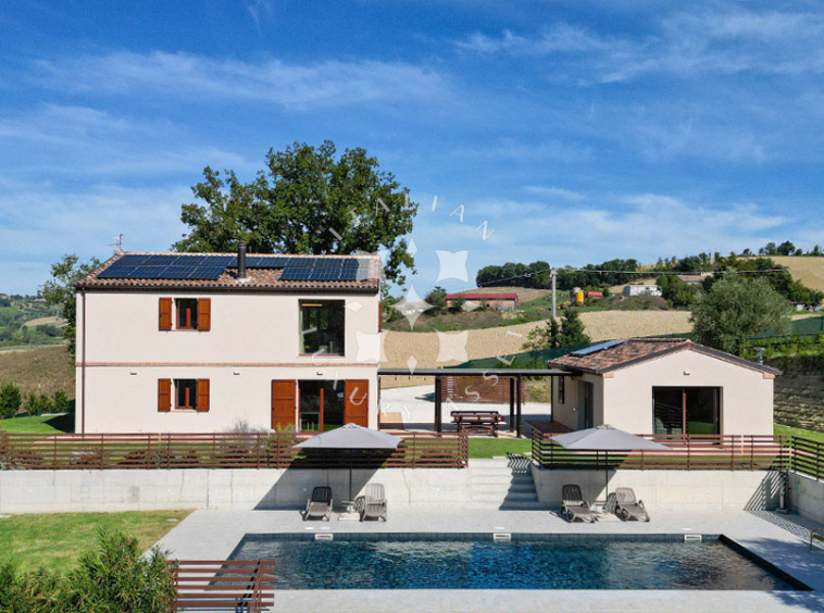 Country House Mogliano Marche Pool Panorama