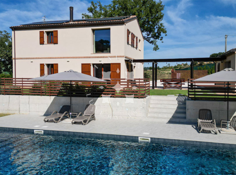 Country House Mogliano Marche Pool Panorama