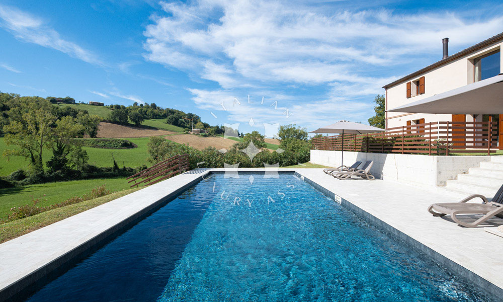 Country House Mogliano Marche Pool Panorama