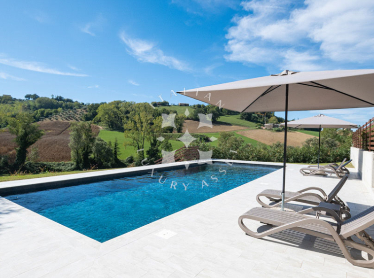 Country House Mogliano Marche Pool Panorama