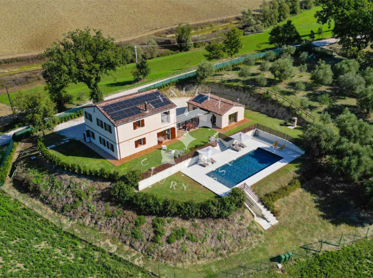 Country House Mogliano Marche Pool Panorama