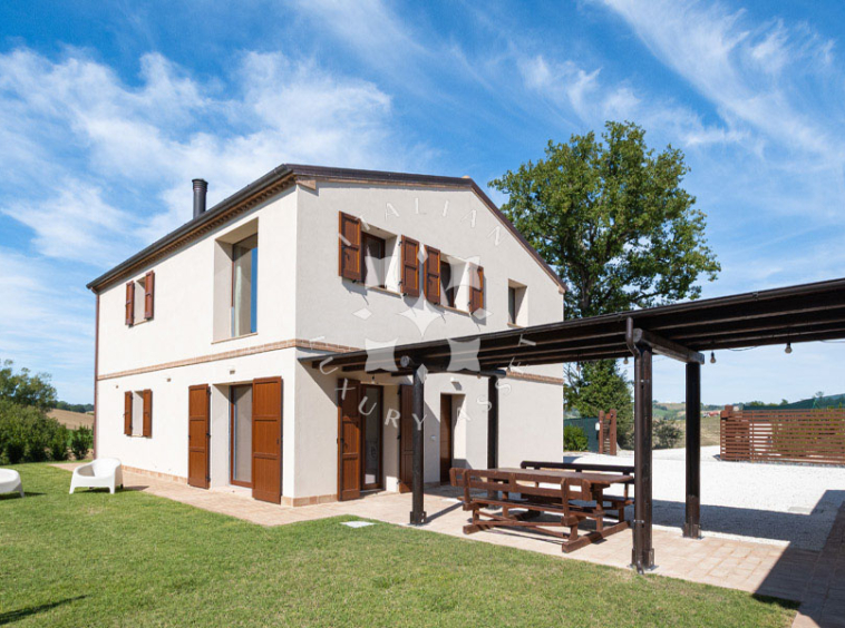 Country House Mogliano Marche Pool Panorama