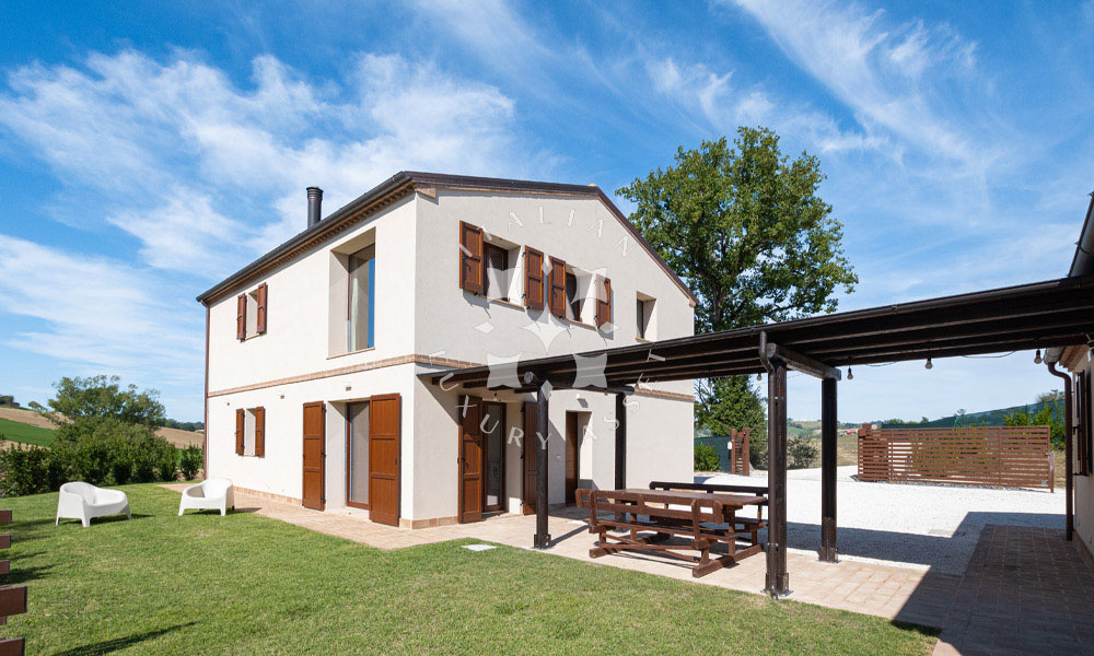 Country House Mogliano Marche Pool Panorama