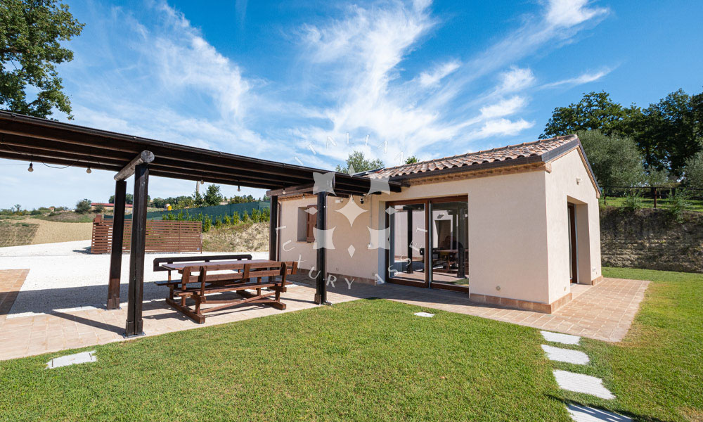 Country House Mogliano Marche Pool Panorama