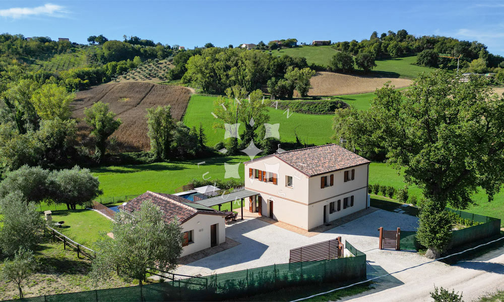 Country House Mogliano Marche Pool Panorama