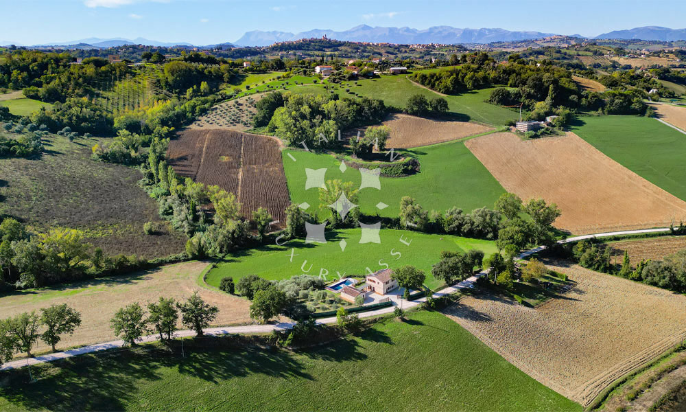 Country House Mogliano Marche Pool Panorama