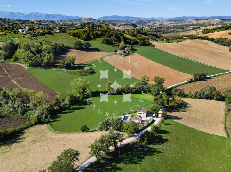 Country House Mogliano Marche Pool Panorama
