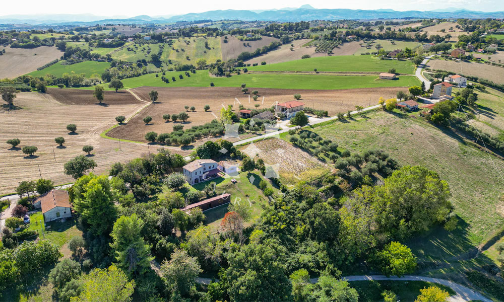 Farmhouse Montecassiano Macerata Marche Panorama Dependance