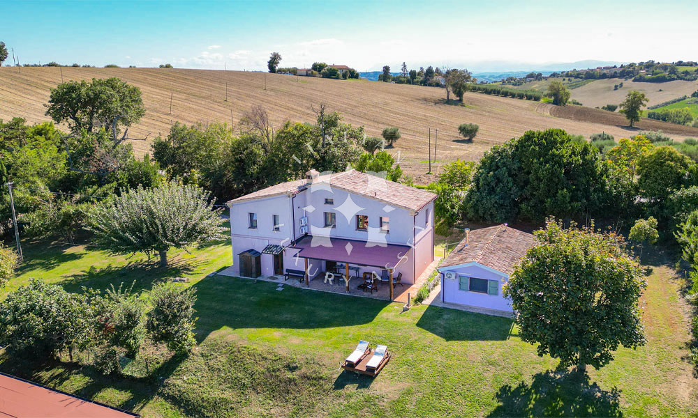 Farmhouse Montecassiano Macerata Marche Panorama Dependance