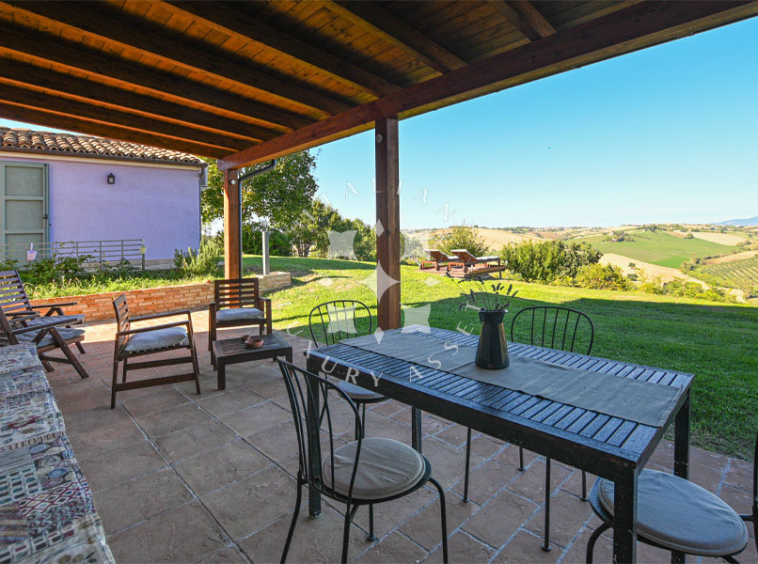 Farmhouse Montecassiano Macerata Marche Panorama Dependance