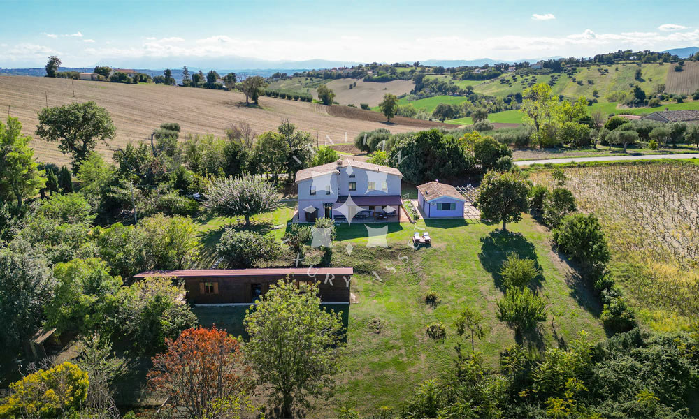 Farmhouse Montecassiano Macerata Marche Panorama Dependance