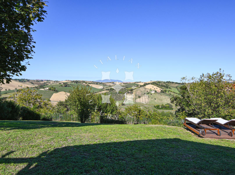 Farmhouse Montecassiano Macerata Marche Panorama Dependance