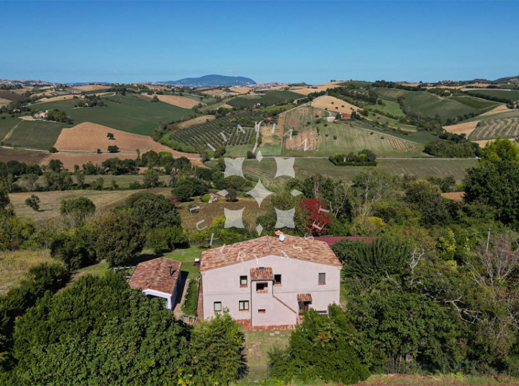 Farmhouse Montecassiano Macerata Marche Panorama Dependance